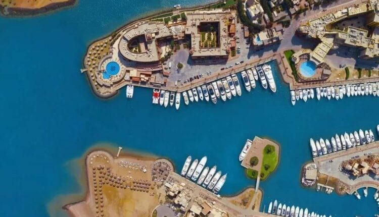 قطاع النقل البحري